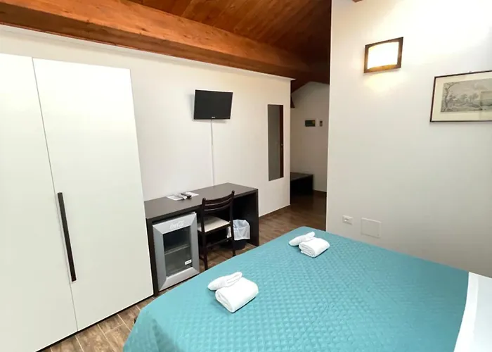 Olivi Affitta 3* Senigallia